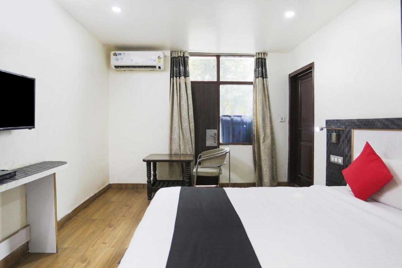 Capital O The Nest Expo Near Pvr Ansal Plaza Greater Noida Hotell Eksteriør bilde